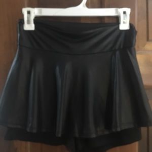 Black Bead black heart hot topic mini skort